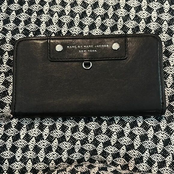 Marc Jacobs Handbags - Marc by Marc Jacobs Black Large Zip Around Continental Wallet Silver Hardware